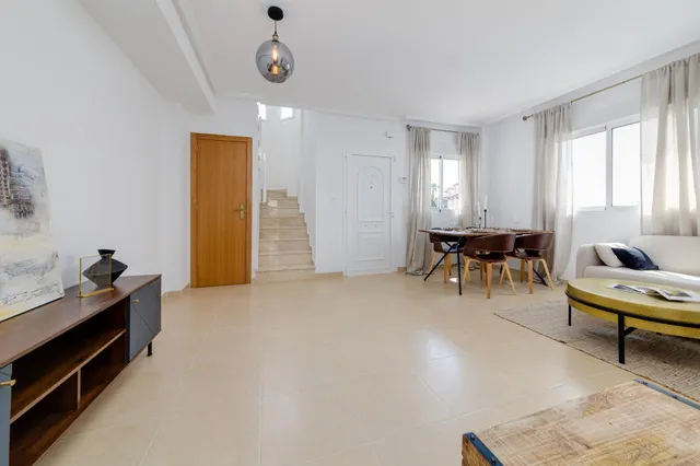 Villa Independiente en San Fulgencio, 3 dormitorios, 3 baños — 7