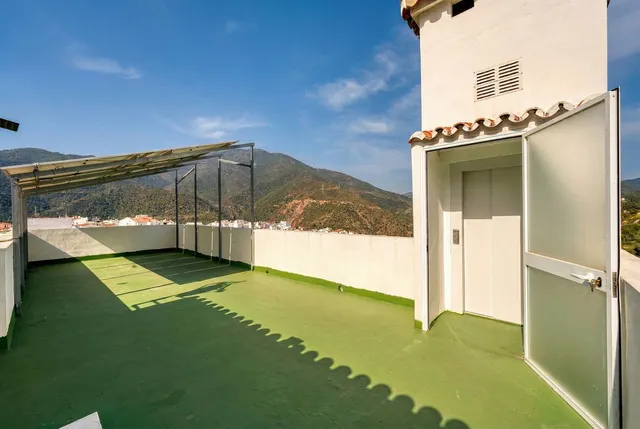 Chalet 4 habitaciones 339m² en venta - Istan pueblo — 36
