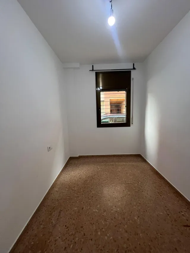 Planta baja de 3 habitaciones en el Eixample, junto a la Rambla de Sabadell — 13