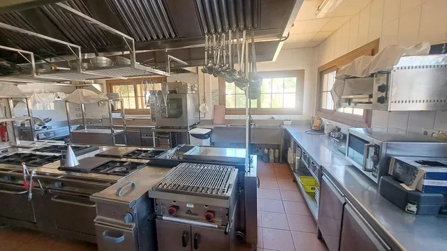 RESTAURANTE EN CABO ROIG. CON 871 M2. — 27