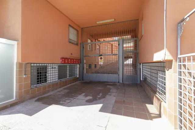 Magnífico adosado con apartamento independiente en Bola de Oro, Granada — 42