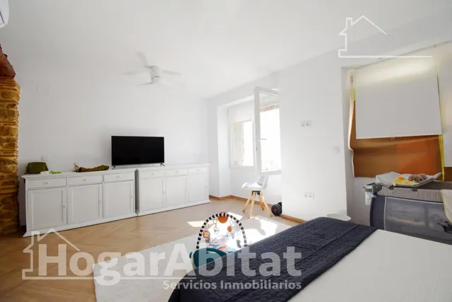 ESPACIOSA CASA SEMIRREFORMADA CON TERRAZA — 15