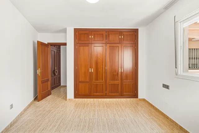 Piso de 2 dormitorios, terraza y garaje en las lagunas - Mijas - 259.900€ — 10