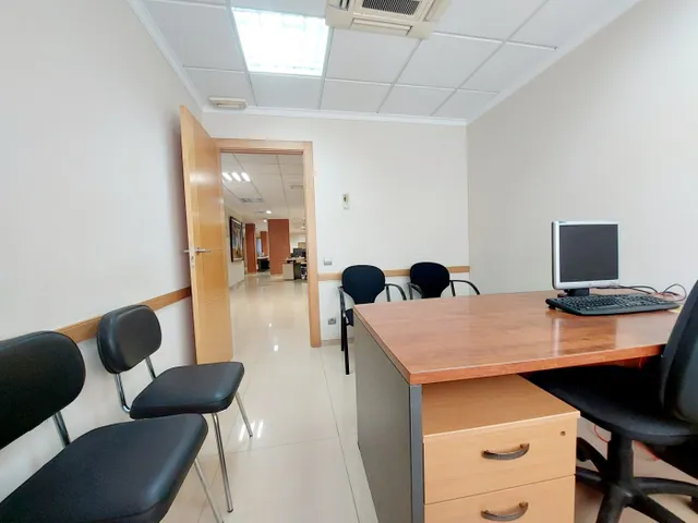 OFICINA -AV. LA RÀPITA- — 19