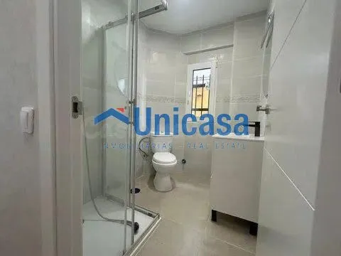 Piso de 3 dormitorios con terraza en ciudad jardín — 5