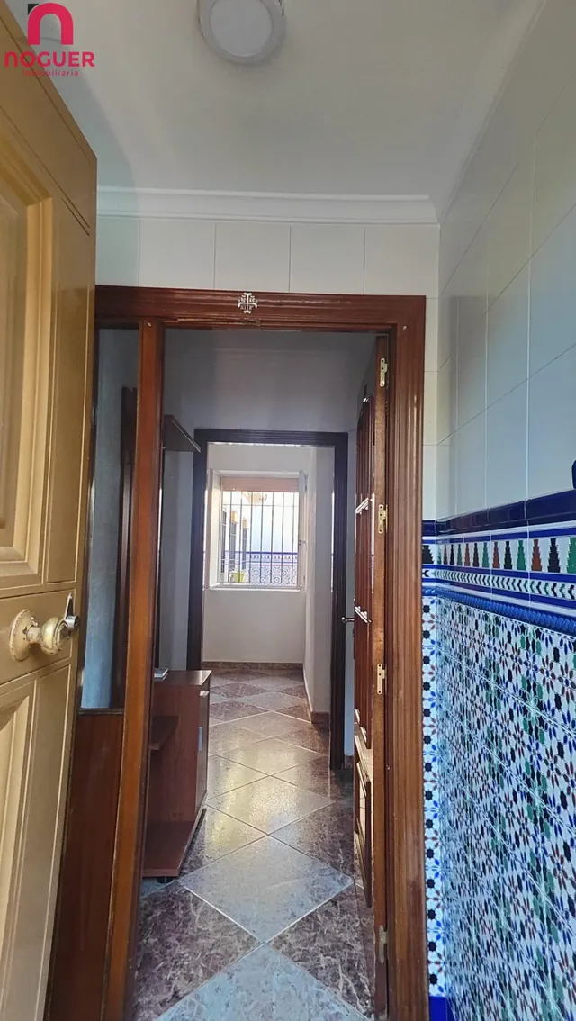 Casa en cañero de una sola planta con patio — 10