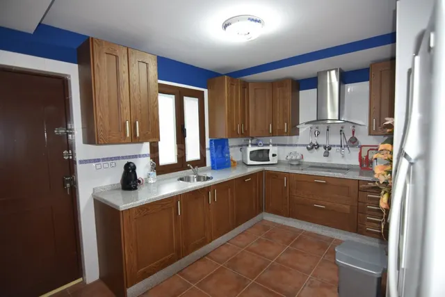 ¡EXCELENTE CASA EN EL CASTILLO DE LAS GUARDAS! - foto 5
