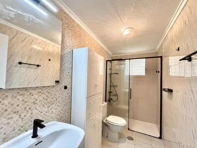 Bungalow con terraza, Alicante, Torrevieja. 2 habitaciones, 61 m2, 450 metros del mar — 21