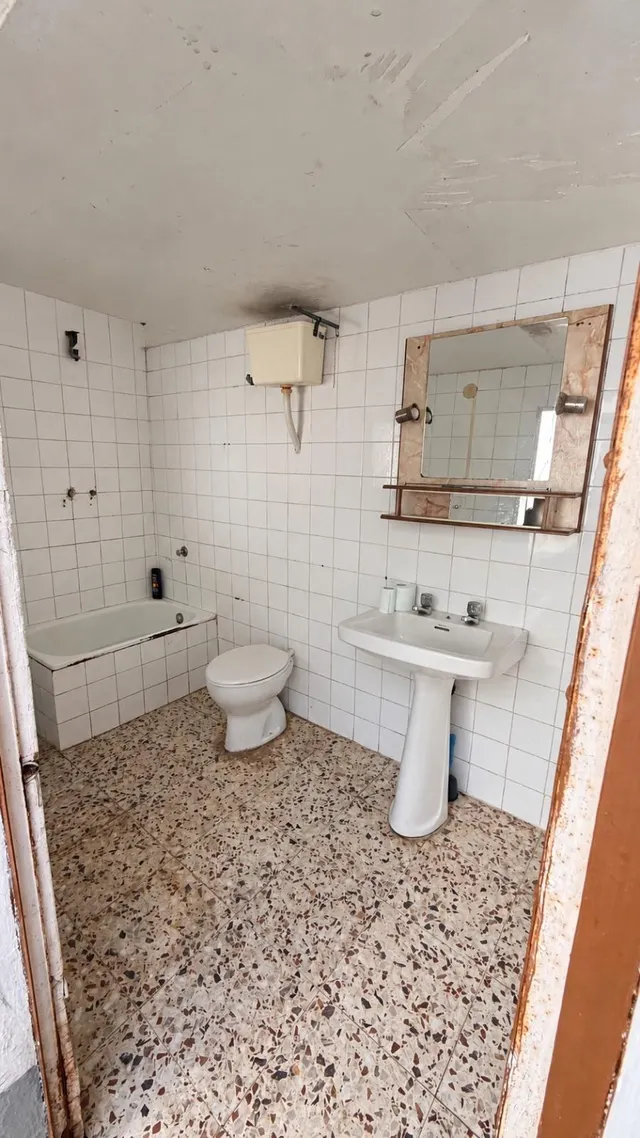 Oportunidad en Villaharta: Casa de pueblo con gran potencial en plena naturaleza — 16