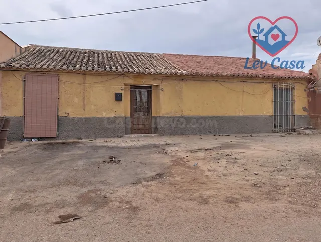 SE VENDE CONJUNTO INMOBILIARIO CON TRES UNIDADES ALQUILADAS  - foto 2