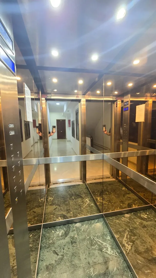 Oficina reformada y amueblada de 128 m2 en el Edificio Peceño, en pleno centro de Santa Cruz de Tenerife — 41