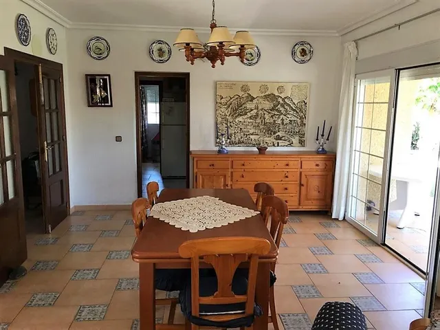 Casa espaciosa con chimenea — 7