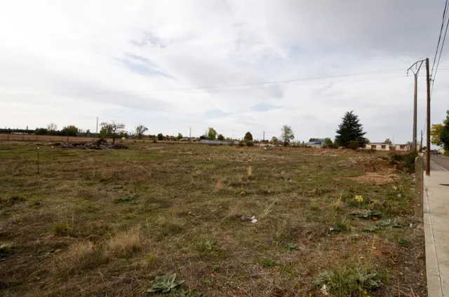 Urbis te ofrece parcela en venta cerca del Camping Regio en Santa Marta de Tormes — 9