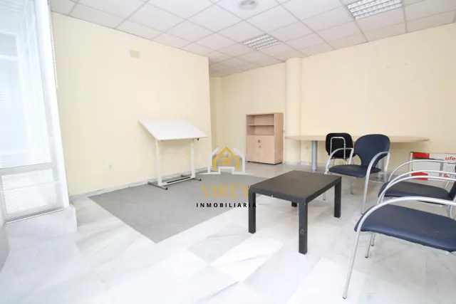 SE VENDE OFICINA EN EL CENTRO DE EL PUERTO DE SANTA MARIA - foto 3