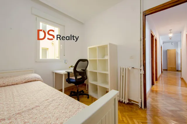 Exclusivo piso 3+2 junto a pintor rosales con terraza y trastero — 26