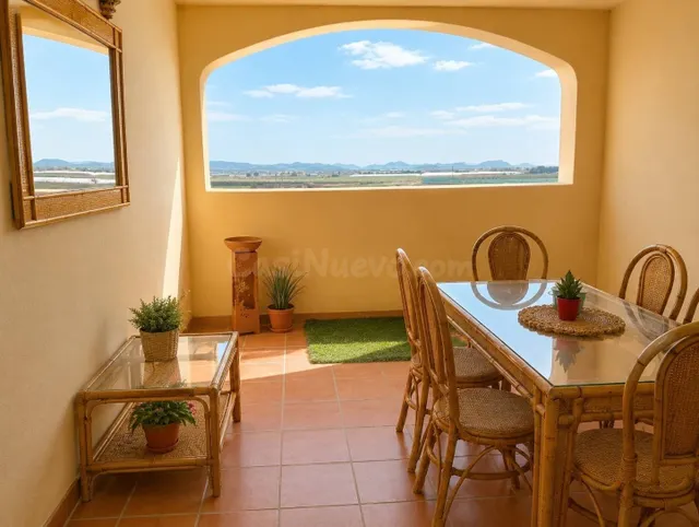 Apartamento con ascensor, amplias terrazas y vistas despejad