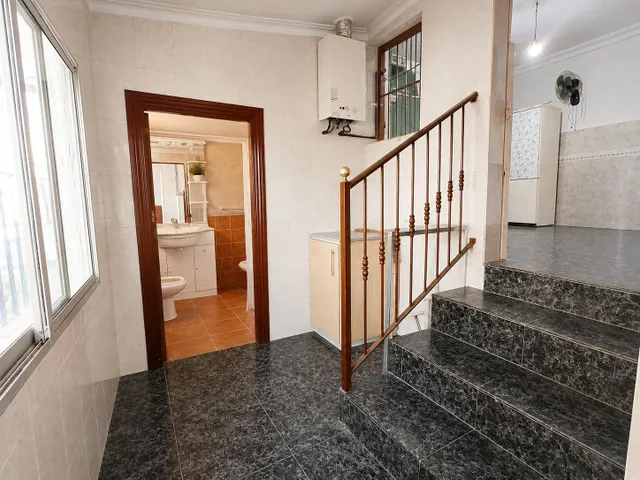 UNA CASA PARA VIVIRLA, NO PARA QUEDARSE SIN ESPACIO EN LACHAR — 10