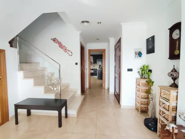 Fantástico apartamento dúplex con garaje en el centro de Gua - foto 4