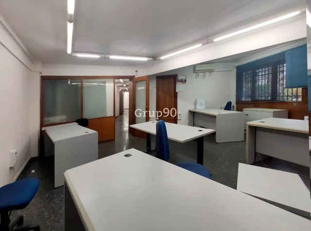 3 LOCALES COMERCIALES EN  ZONA INSTITUT — 41