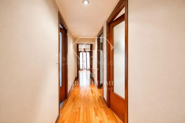 Vivienda acogedora con balcón y vistas despejadas — 5