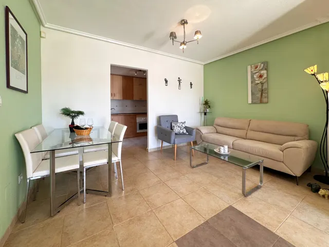 Encantador bungalow en esquina con jardín privado y vistas a la piscina — 12