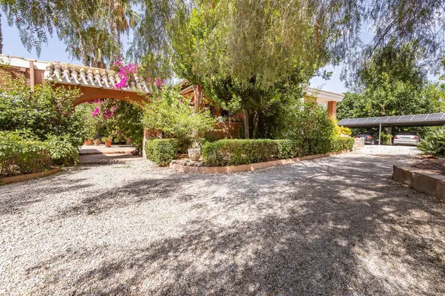 CHALET EN LOS DOLORES — 15