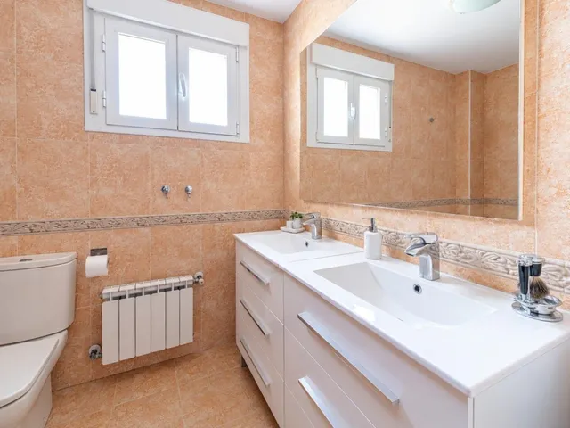 Exclusivo chalet individual con la mejor ubicación de la zona. — 30