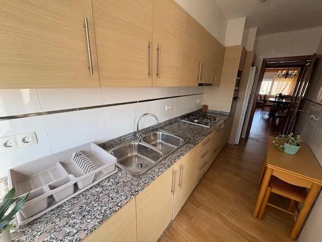 Sensacional piso en alquiler en Castellón de cuatro habitaci - foto 2