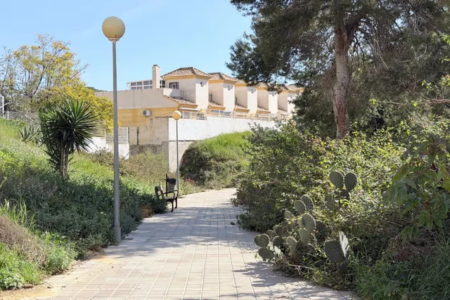 Magnifico bungalow de planta baja con piscina comunitaria y zonas verdes — 17