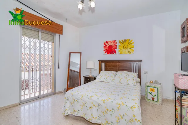 Casa de 7 dormitorios en La Zubia. (Con patio de 16 m2). — 9