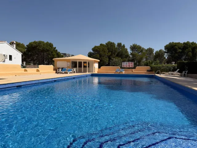 Encantador bungalow esquinero de una sola planta en Moraira Park — 19