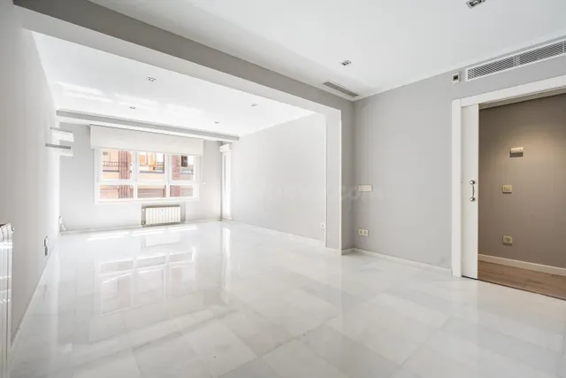 Exclusiva vivienda en alquiler en la mejor zona de Recoletos - foto 3