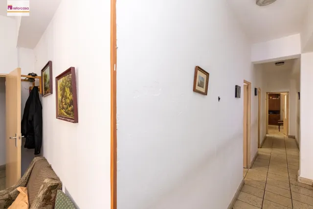 Piso para reformar junto a Plaza Einstein – 3 dormitorios y vistas despejadas — 8