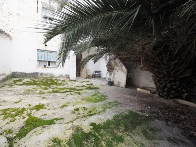 Vivienda de 2 plantas en pleno centro de Tomelloso en calle  - foto 5