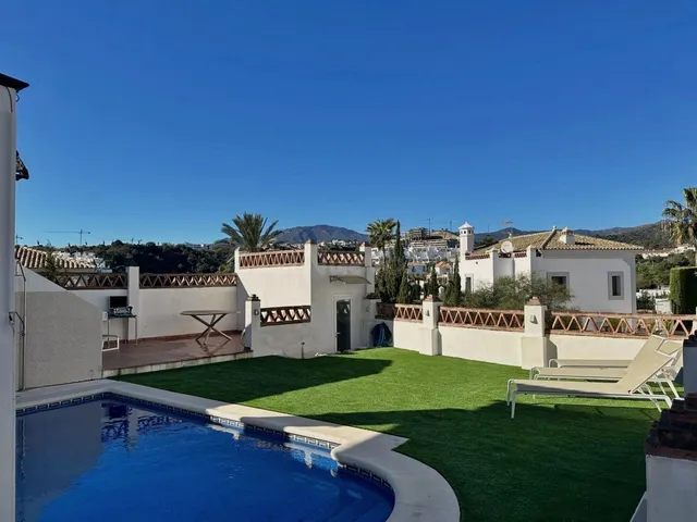 Villa 5 habitaciones 360m² en alquiler - Costa Del Sol - foto 4