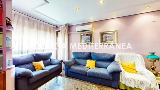 Piso en venta en Torrent, con tres habitaciones y dos baños. — 33