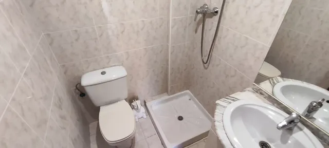 CHALET CON JARDÍN A UN PASO DEL CENTRO DE TORRELAVEGA.- — 10