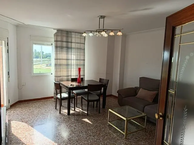 ¡Oportunidad única en el Grao de Gandía! Piso acogedor y amplio — 12