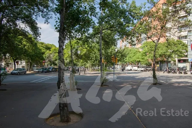 Piso en el Poblenou a 200 metros de la playa de Mar Bella - foto 2