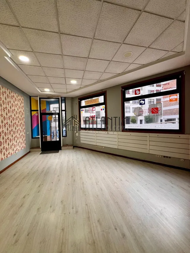 Local comercial 135m² en alquiler - Plaza Eliptica - foto 5