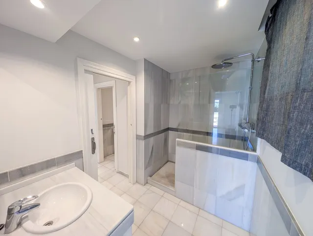 Chalet 5 habitaciones 583m² en venta - Marbella — 12