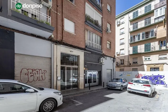 AMPLIO PISO JUNTO GRAN CAPITAN — 29