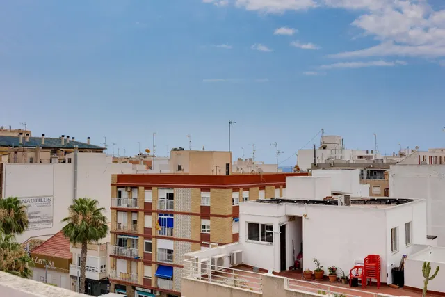 APARTAMENTO DE 3 DORMITORIOS 1 BAÑO 1 ASEO EN TORREVIEJA (PLAYA DEL CURA) — 49