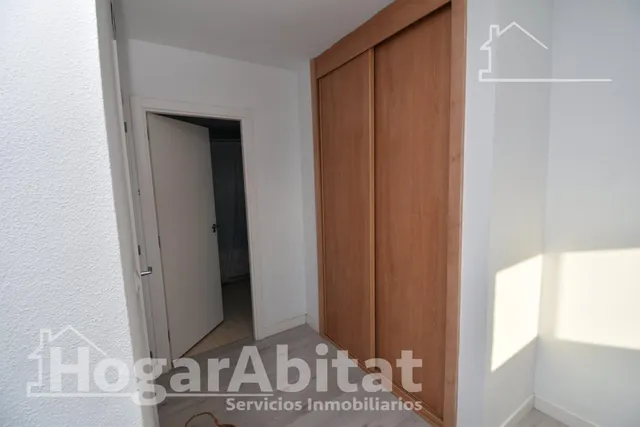 Luz, amplitud y confort familiar en este exclusivo piso esquinero en residencial con piscina, garaje y trastero — 23