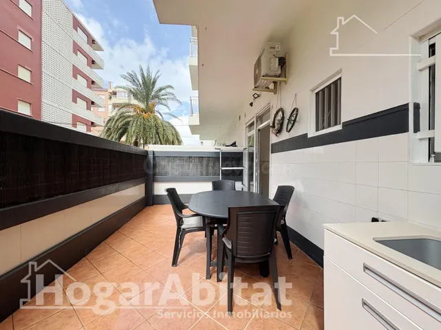 PLANTA BAJA REFORMADA CON PISCINA Y TERRAZA CERCA DE LA PLAY - foto 4