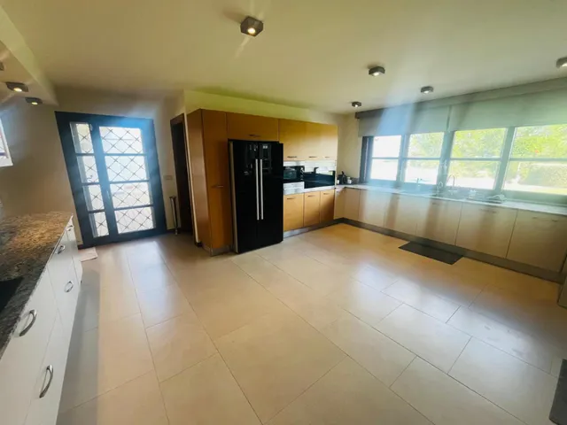 Villa 4 habitaciones 360m² en venta - Jerónimo Y Avileses — 9