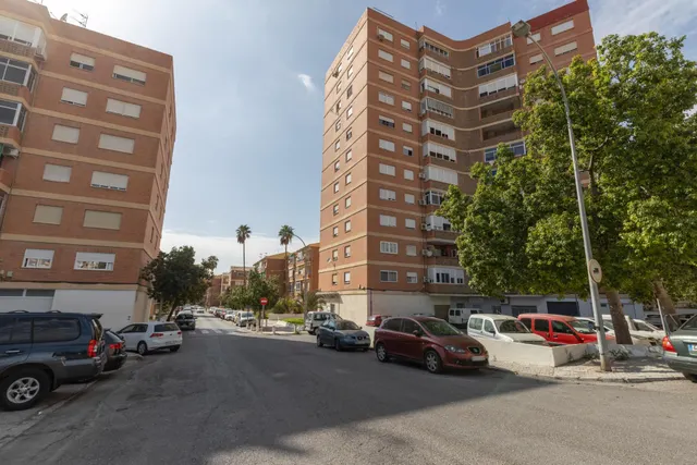 PISAZO EN MOTRIL — 37