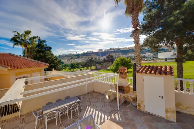 MAGNIFICO CHALET INDEPENDIENTE CON PISCINA PRIVADA Y VISTAS AL CAMPO DE GOLF EN CIUDAD QUESADA — 29