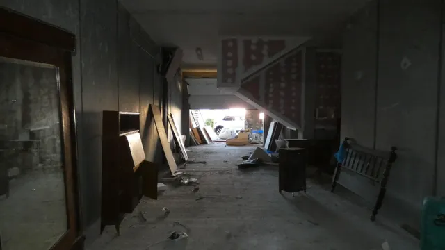 CASA EN CONSTRUCCIÓ A LA LLACUNA — 19