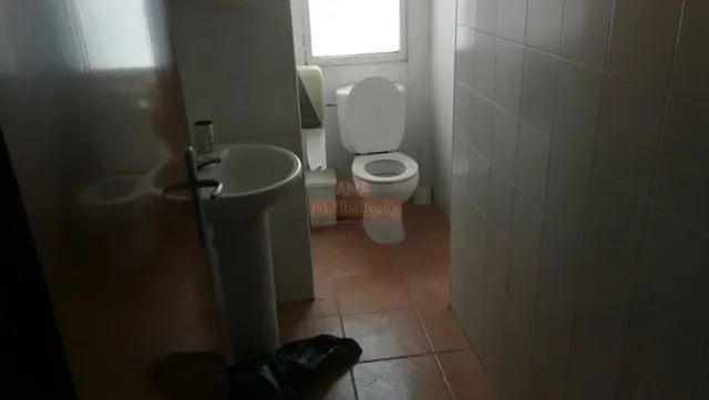OCASION! SE ALQUILA GRAN ENTREPLANTA CON DIVERSOS DESPACHOS Y OFICINAS, EN EL CORAZON DE ALBACETE — 10
